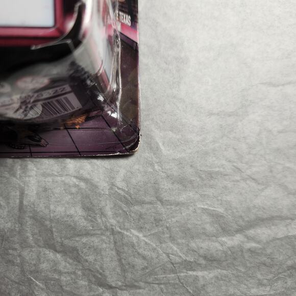 NECA Leatherface Toony Terrors The Texas Chainsaw Massacre Action Figure New - Picture 7 of 9